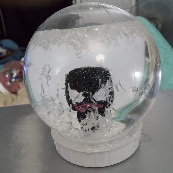 Handmade Marvel Venom Plastic Snow Globe - Picture 1 of 6